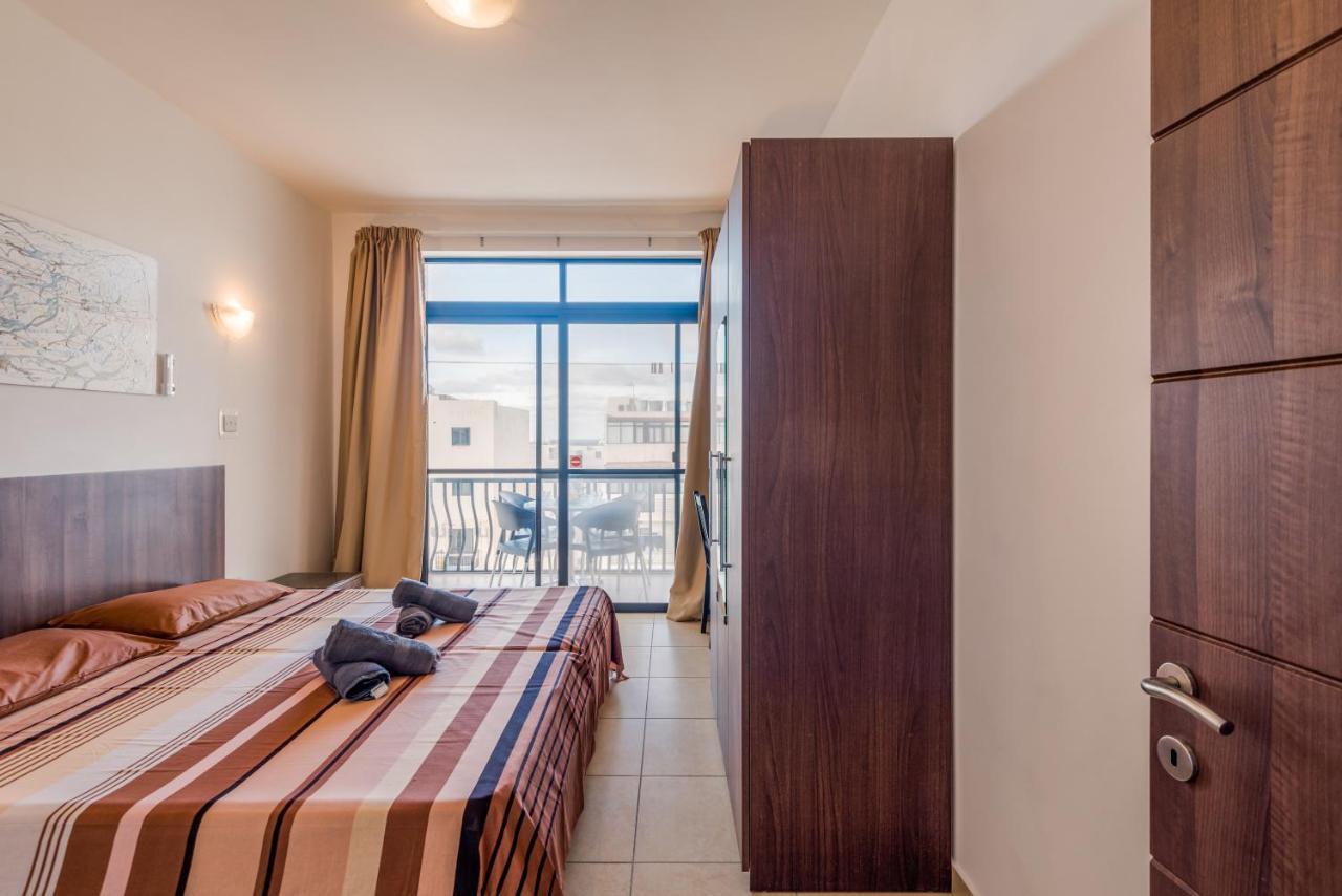 Seashells Apartments With Terrace, Just Off The Seafront In Bugibba - By Getawaysmalta خليج سانت بول المظهر الخارجي الصورة