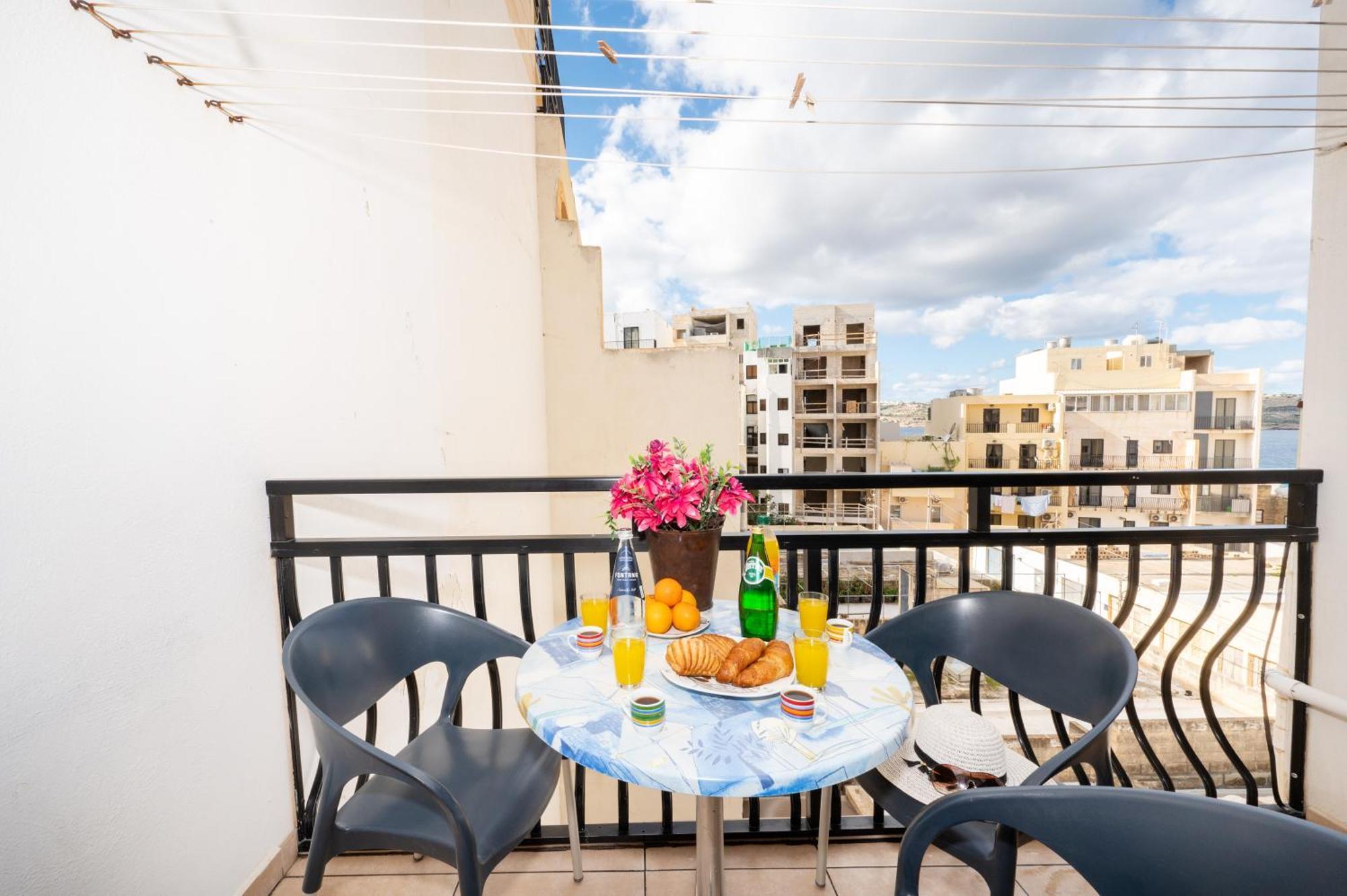 Seashells Apartments With Terrace, Just Off The Seafront In Bugibba - By Getawaysmalta خليج سانت بول المظهر الخارجي الصورة