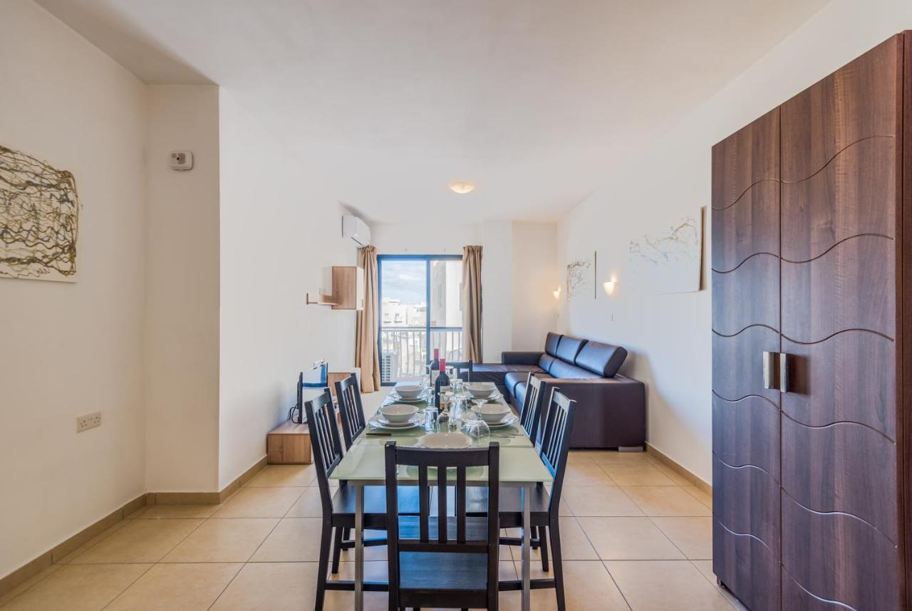 Seashells Apartments With Terrace, Just Off The Seafront In Bugibba - By Getawaysmalta خليج سانت بول المظهر الخارجي الصورة