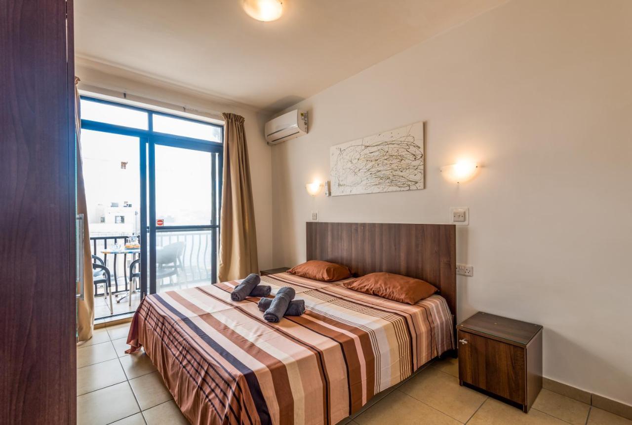 Seashells Apartments With Terrace, Just Off The Seafront In Bugibba - By Getawaysmalta خليج سانت بول المظهر الخارجي الصورة