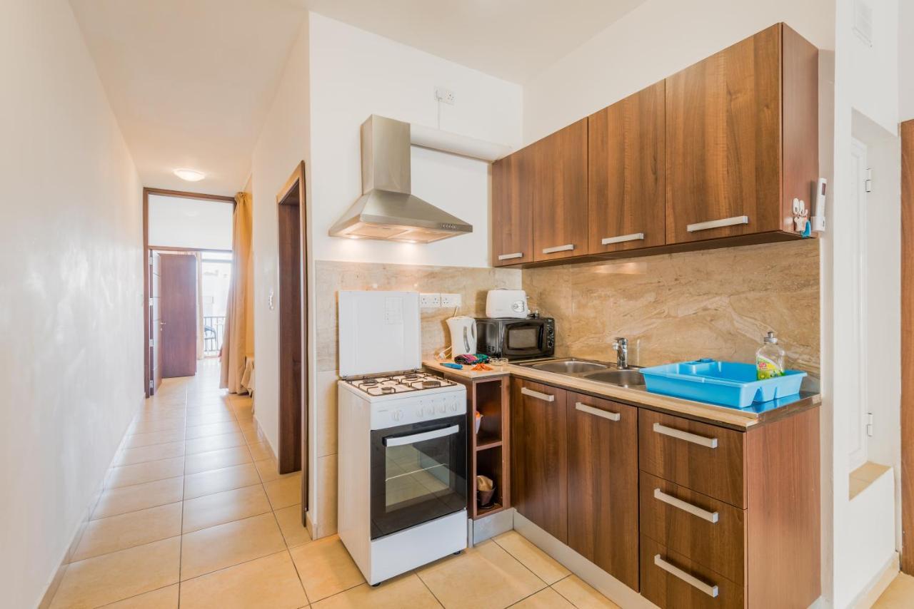 Seashells Apartments With Terrace, Just Off The Seafront In Bugibba - By Getawaysmalta خليج سانت بول المظهر الخارجي الصورة