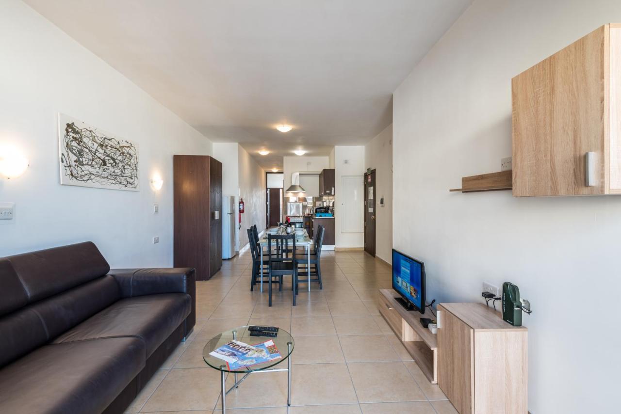 Seashells Apartments With Terrace, Just Off The Seafront In Bugibba - By Getawaysmalta خليج سانت بول المظهر الخارجي الصورة